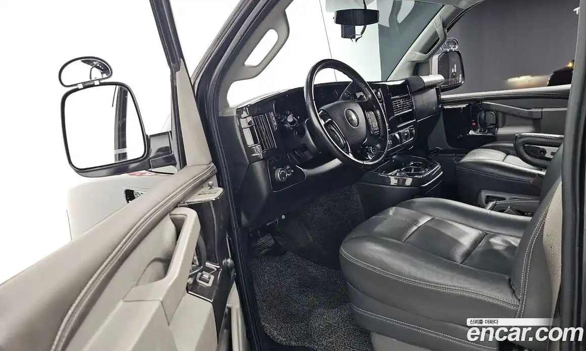 Chevrolet Express Van 2017 6.0 гидро в Москве № 363532, фото 10