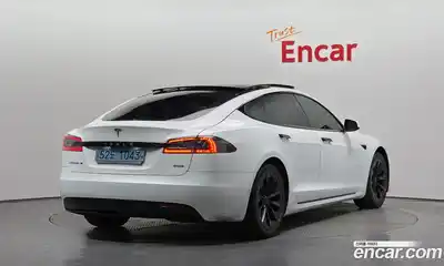 Tesla Model S 2017 0.3 гидро в Москве № 397632, миниатюра 2