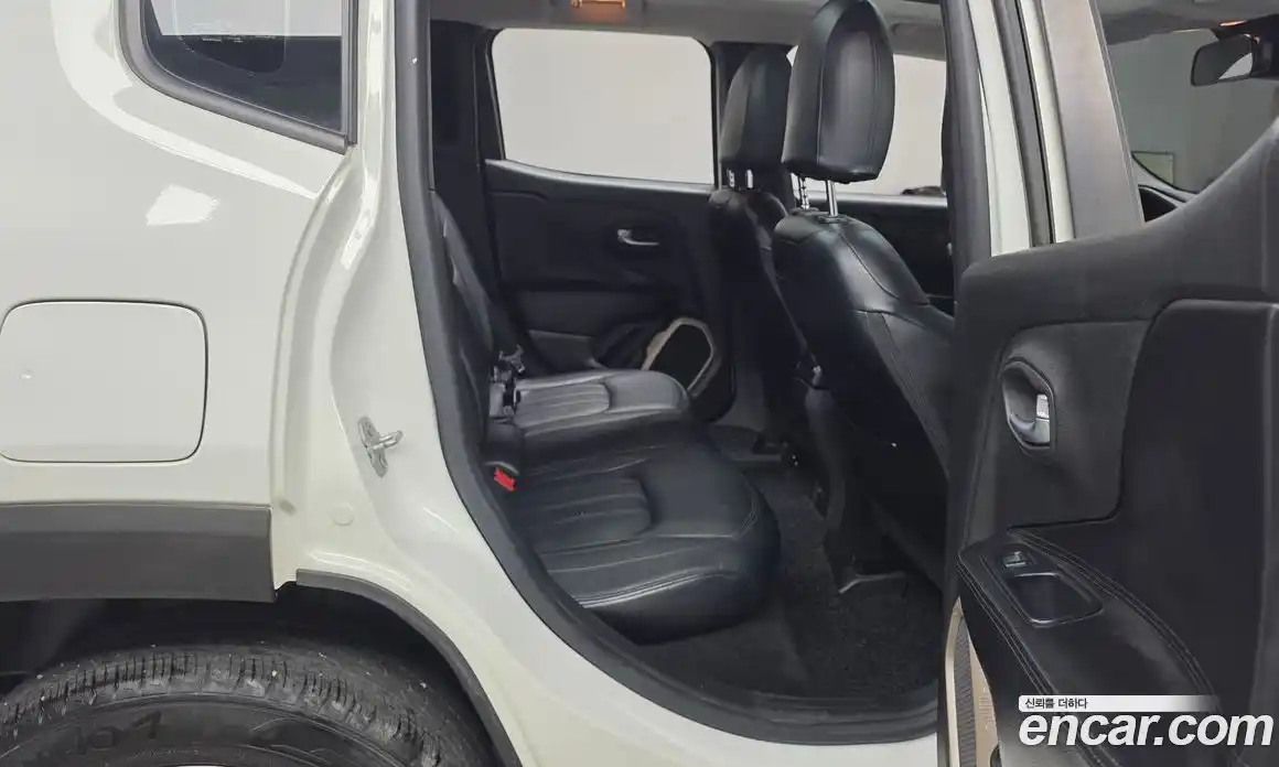 Jeep Renegade 2016 2.0 гидро в Москве № 401979, фото 12
