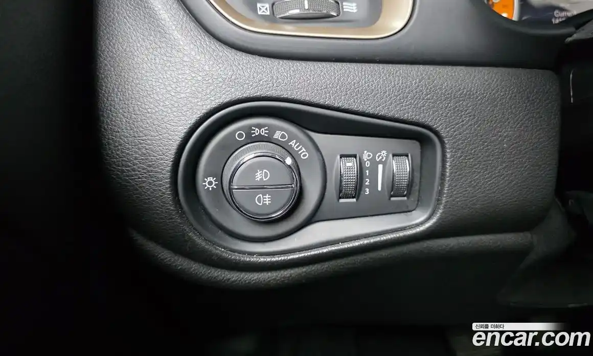 Jeep Renegade 2016 2.0 гидро в Москве № 401979, фото 17