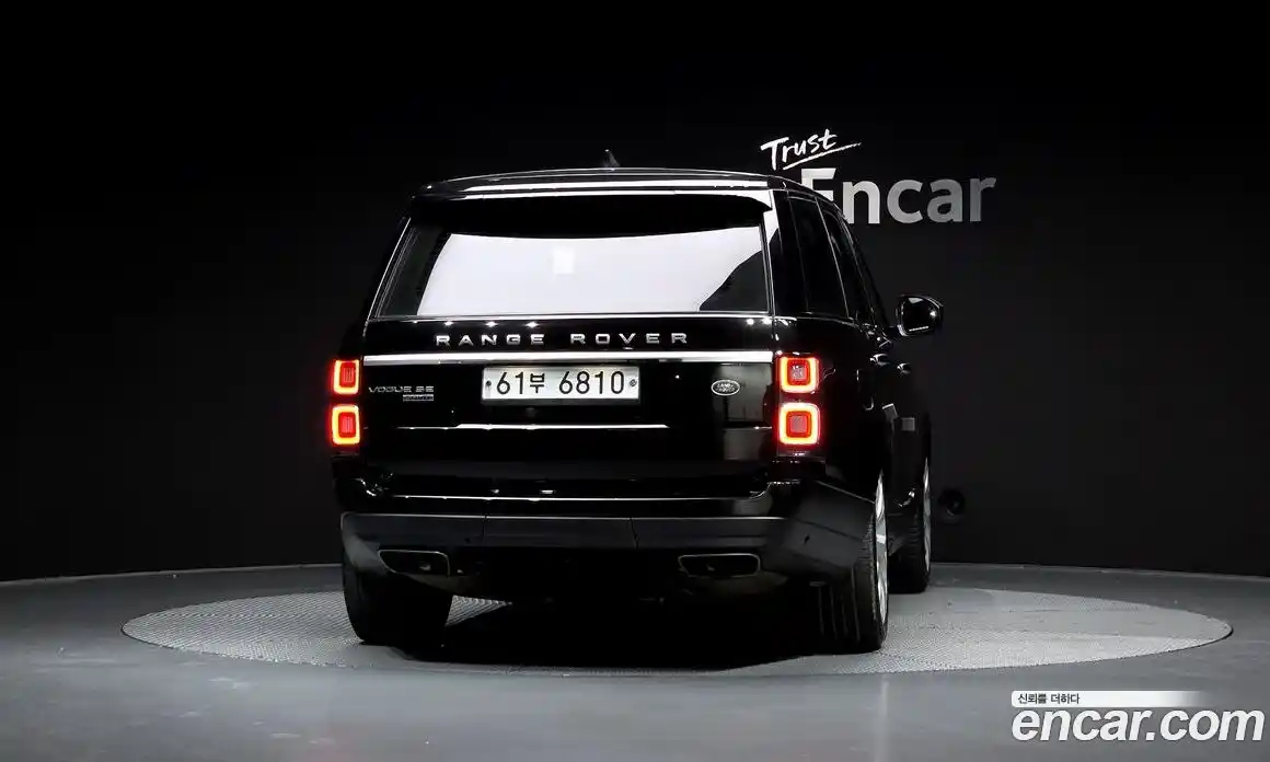 Land Rover Range-Rover 2018 4.4 гидро в Москве № 493270, фото 4