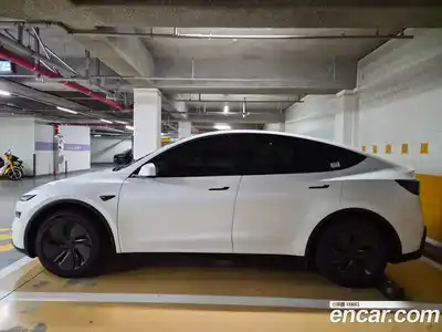 Tesla Model Y 2025 гидро в Москве № 499464, миниатюра 5