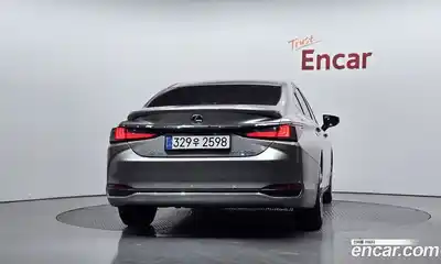 Lexus ES 2021 2.5 гидро в Москве № 499728, миниатюра 3