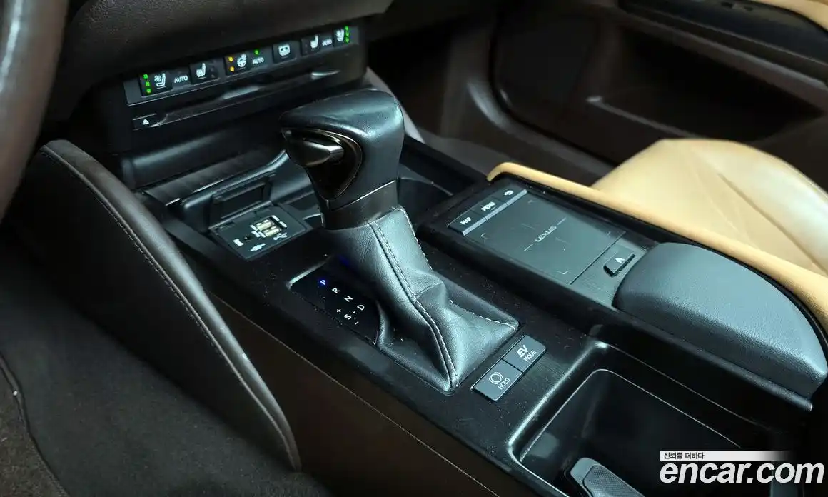 Lexus ES 2021 2.5 гидро в Москве № 499728, фото 8