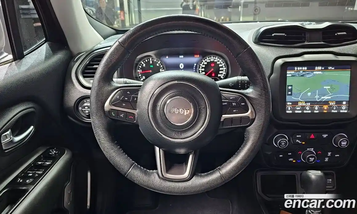 Jeep Renegade 2020 1.6 гидро в Москве № 583115, фото 14