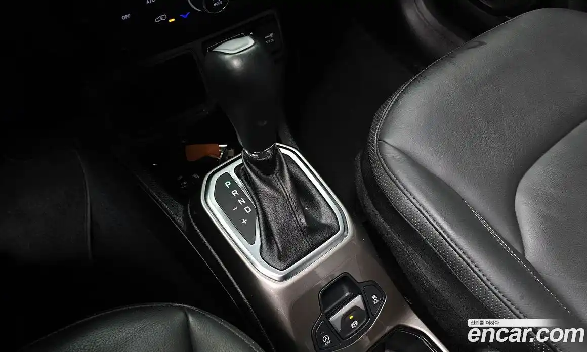 Jeep Renegade 2020 1.6 гидро в Москве № 583115, фото 9