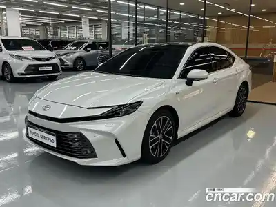 Toyota Camry, 2025