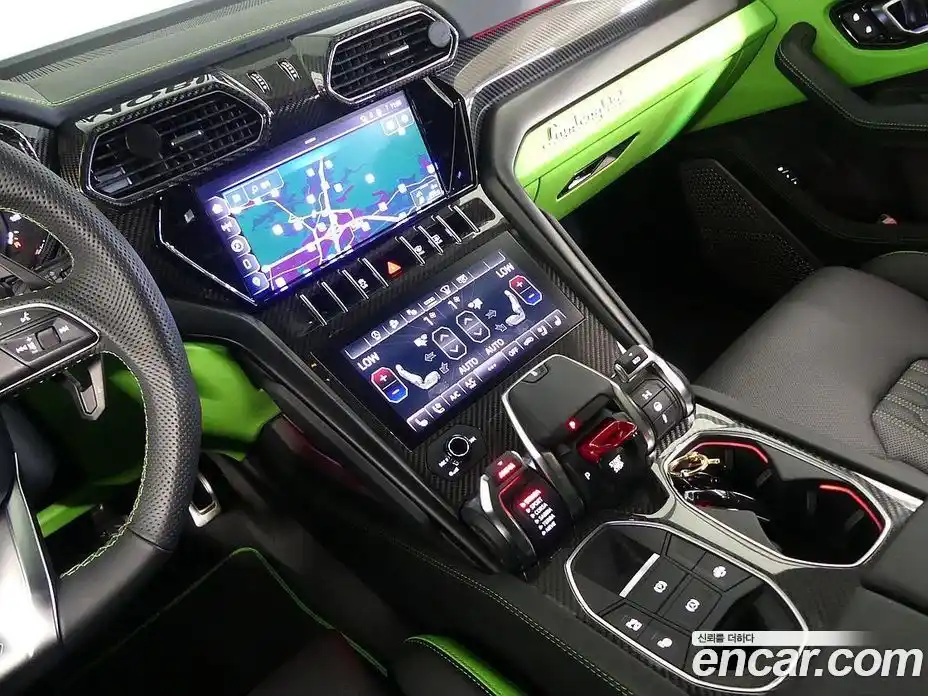 Lamborghini Urus 2024 4.0 гидро в Москве № 611413, фото 16