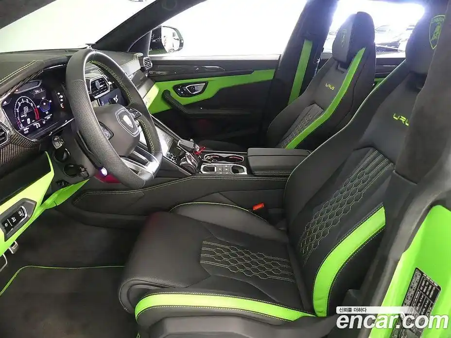 Lamborghini Urus 2024 4.0 гидро в Москве № 611413, фото 10