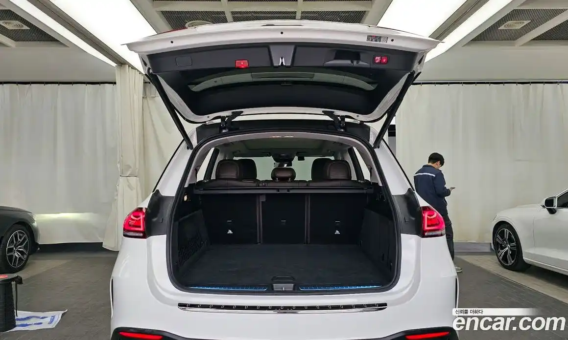 Mercedes-Benz GLE-Class 2023 3.0 гидро в Москве, фото 20