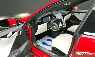 Tesla Model S 2017 0.3 гидро в Москве № 766657, миниатюра 10