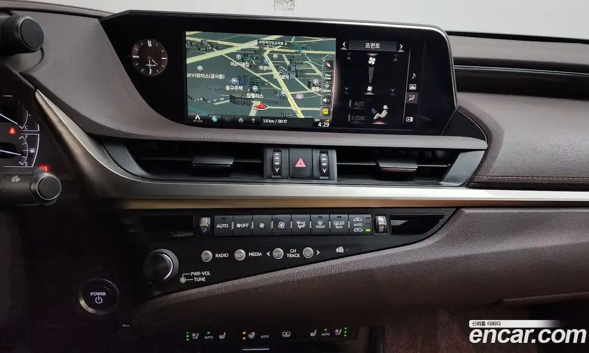 Lexus ES 2019 2.5 гидро в Москве № 766852, фото 15
