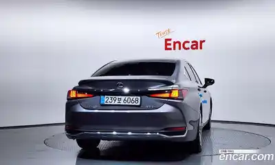 Lexus ES 2019 2.5 гидро в Москве № 766852, миниатюра 4