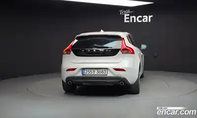 Volvo V40 2016 1.6 гидро в Москве № 802023, миниатюра 4