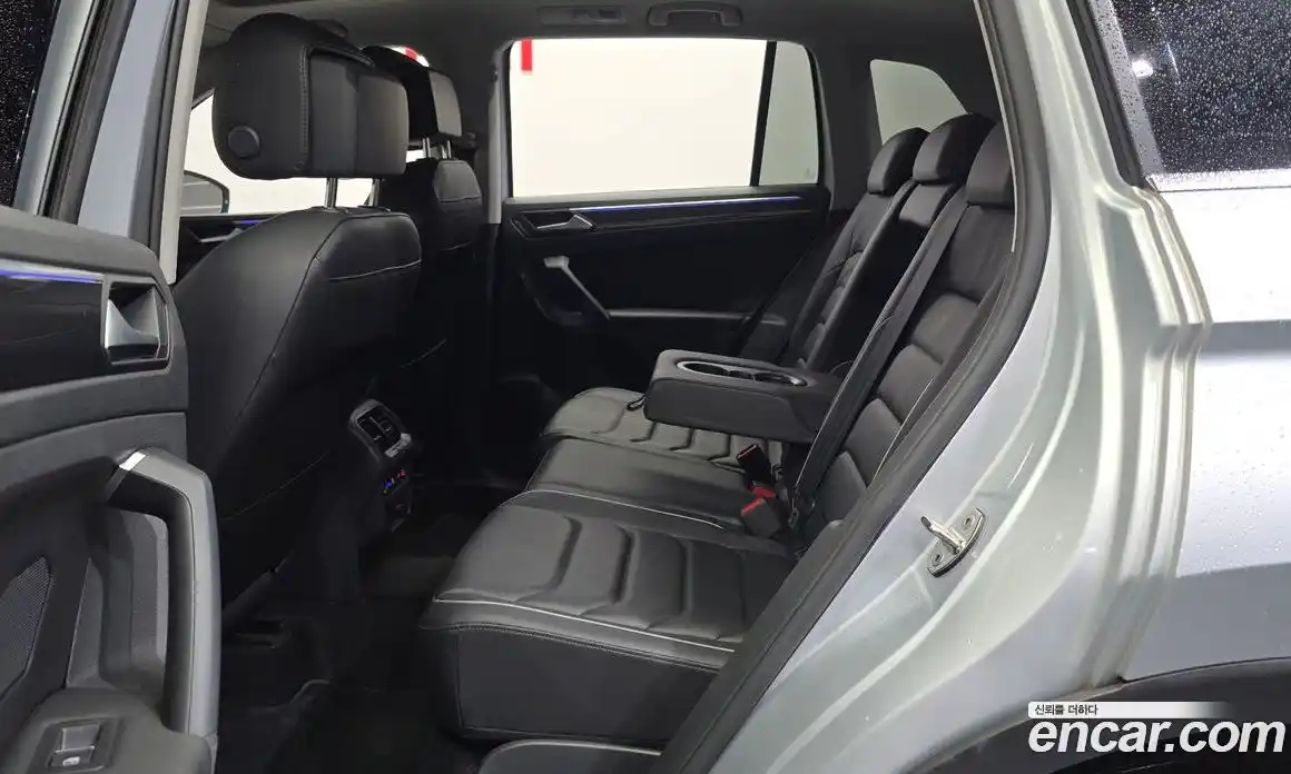 Volkswagen Tiguan 2023 2.0 гидро в Москве № 826092, фото 11