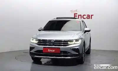 Volkswagen Tiguan 2023 2.0 гидро в Москве № 826092, миниатюра 3