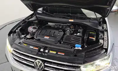 Volkswagen Tiguan 2023 2.0 гидро в Москве № 826092, миниатюра 6