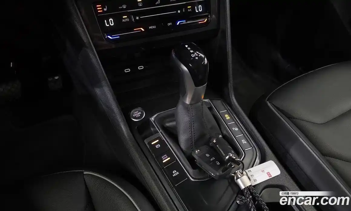 Volkswagen Tiguan 2023 2.0 гидро в Москве № 826092, фото 9
