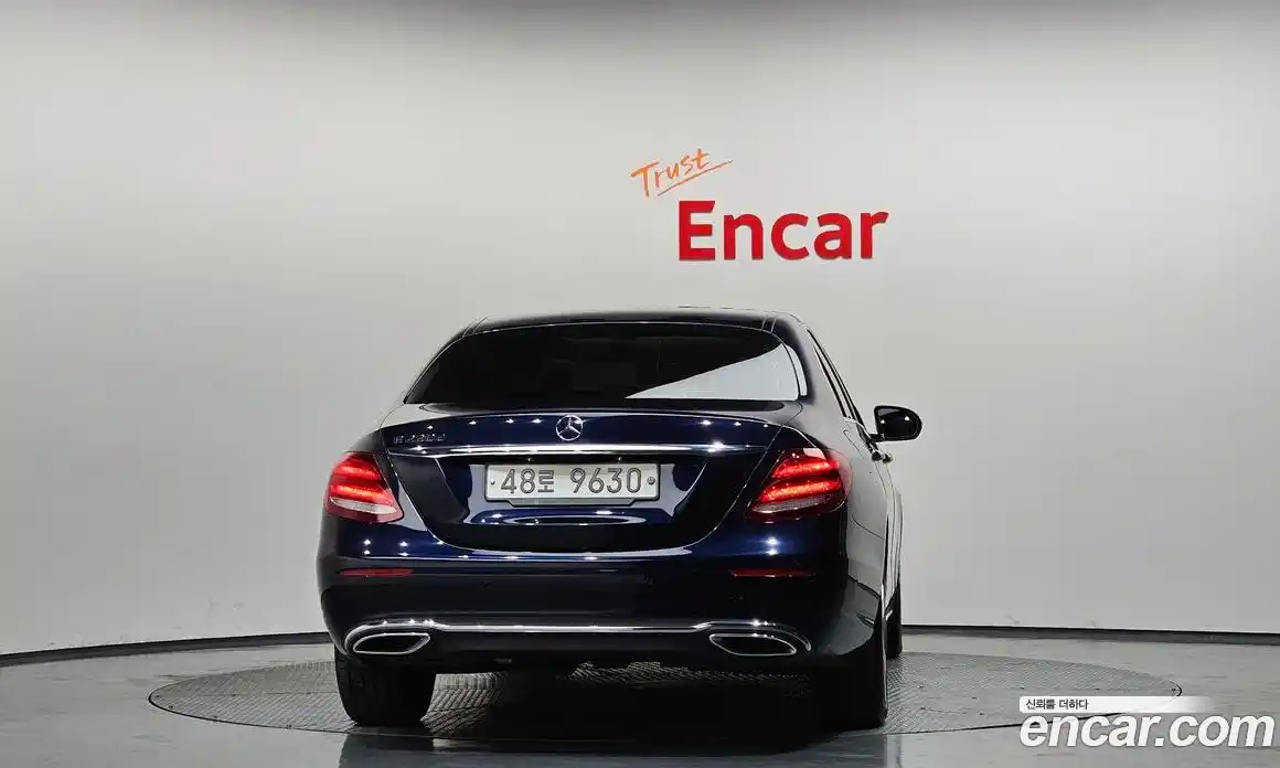 Mercedes-Benz E-Class 2017 1.9 гидро в Москве № 859531, фото 3