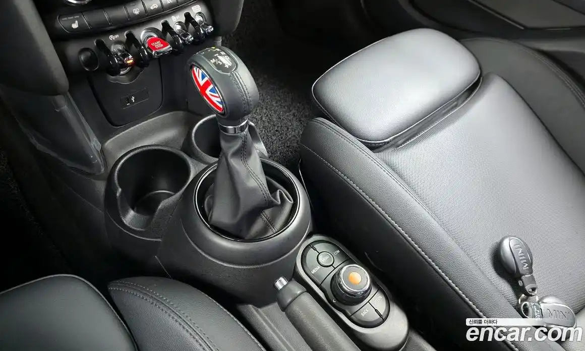 Mini Cooper 2018 1.5 гидро в Москве № 861463, фото 9