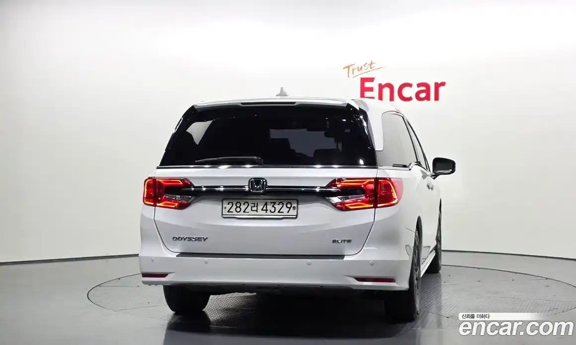 Honda Odyssey 2021 3.5 гидро в Москве № 863105, фото 4