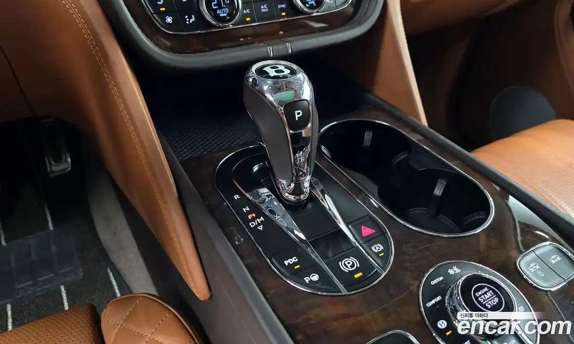 Bentley Bentayga 2017 6.0 гидро в Москве № 864213, фото 9