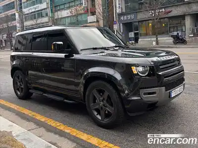 Land Rover Defender, 2025