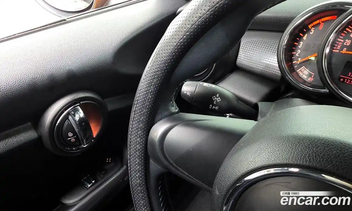Mini Cooper 2014 1.5 гидро в Москве № 895465, фото 17