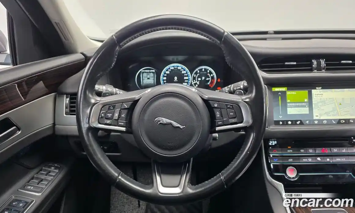 Jaguar XF 2017 2.0 гидро в Москве № 897245, фото 13