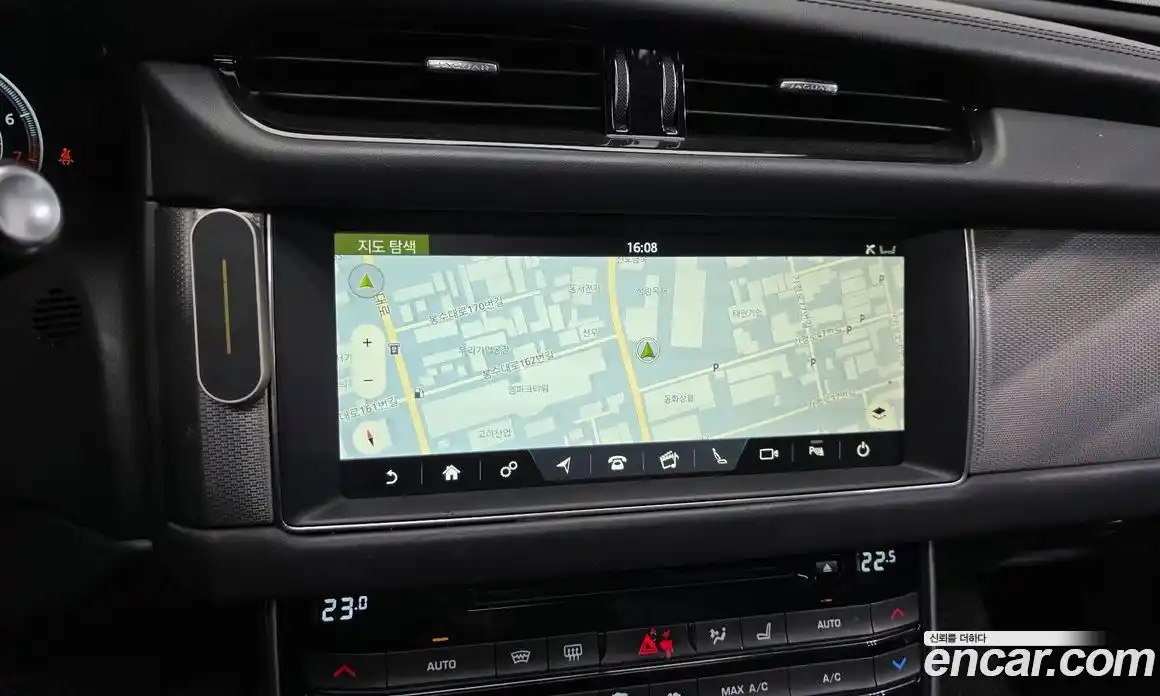 Jaguar XF 2017 2.0 гидро в Москве № 897245, фото 14