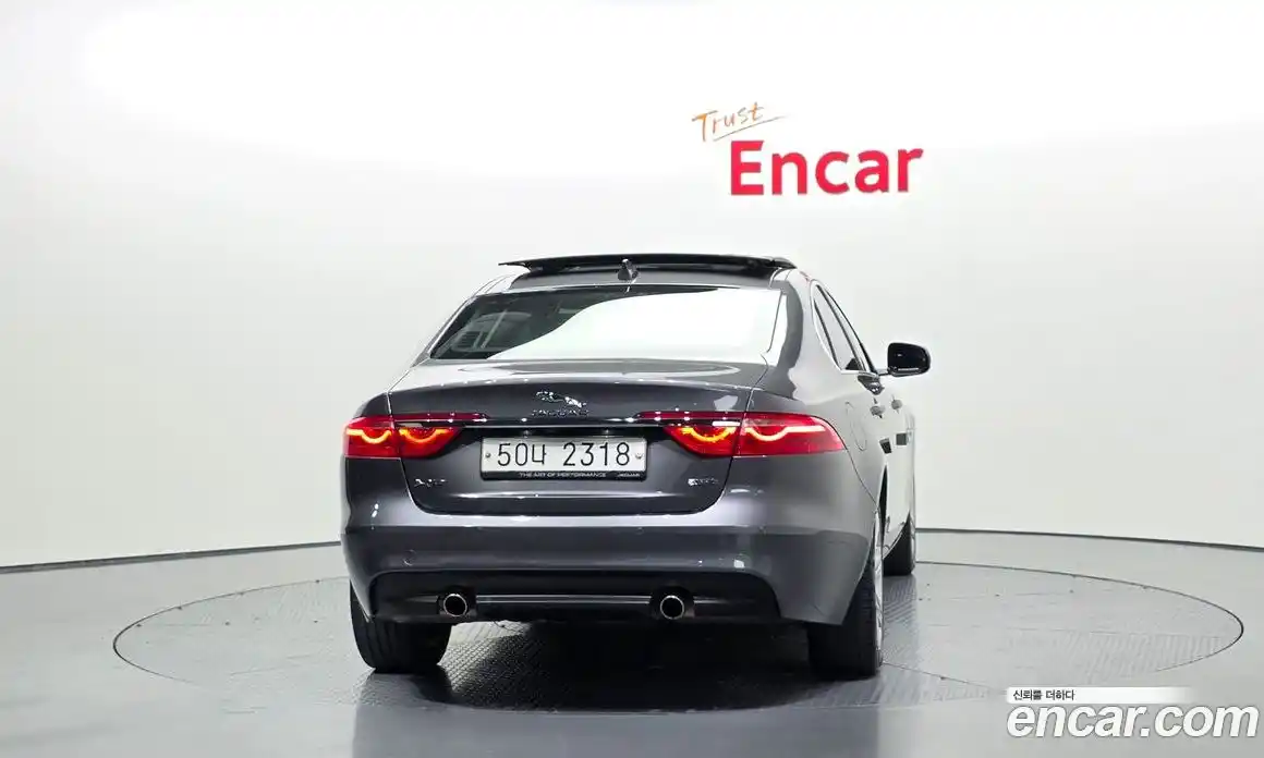 Jaguar XF 2017 2.0 гидро в Москве № 897245, фото 4