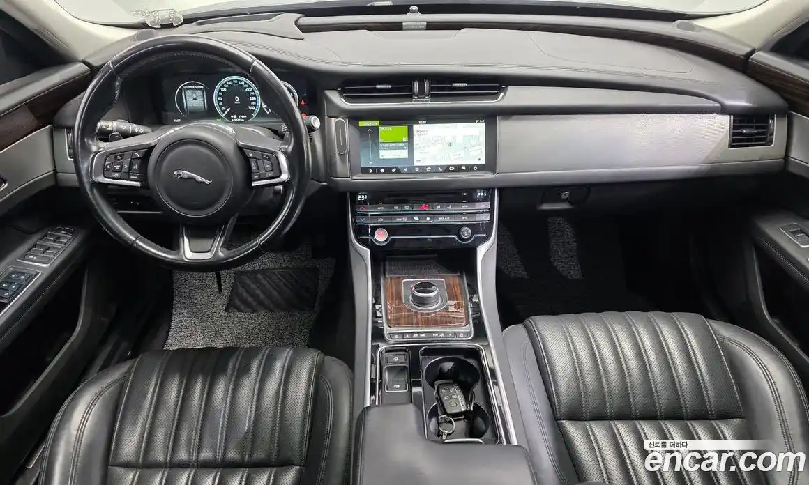 Jaguar XF 2017 2.0 гидро в Москве № 897245, фото 7
