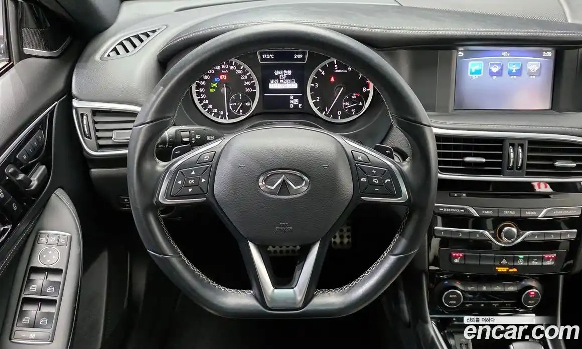 Infiniti Q30 2017 2.0 гидро в Москве № 897320, фото 13
