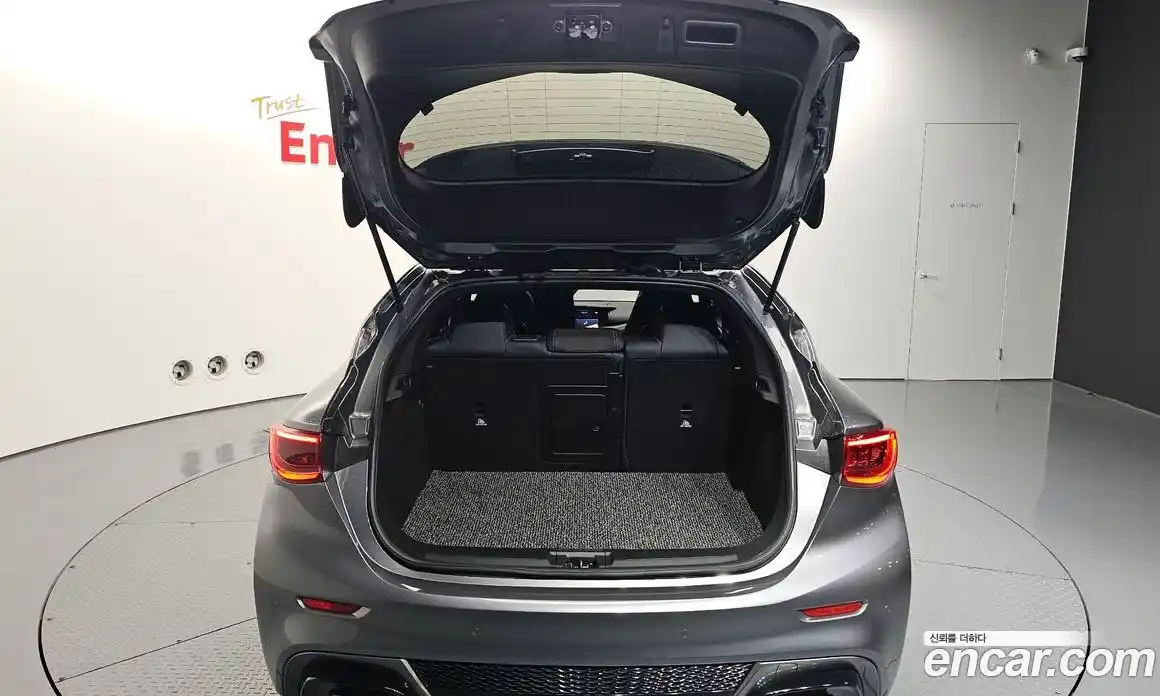 Infiniti Q30 2017 2.0 гидро в Москве № 897320, фото 20