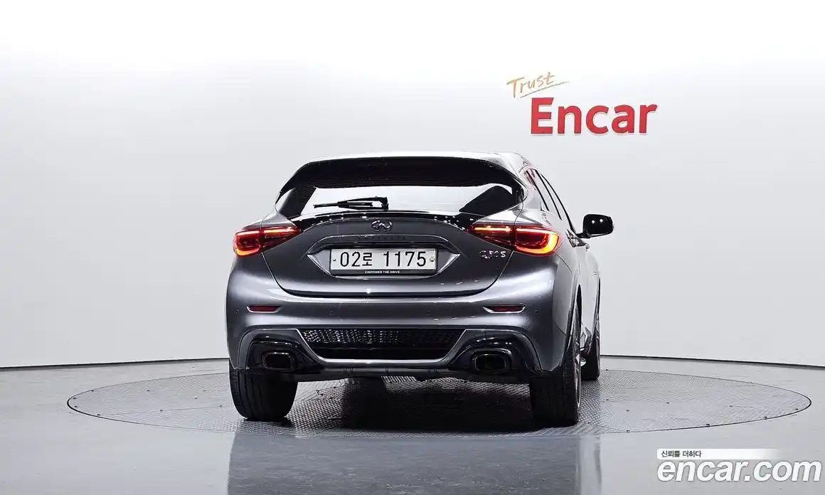 Infiniti Q30 2017 2.0 гидро в Москве № 897320, фото 4