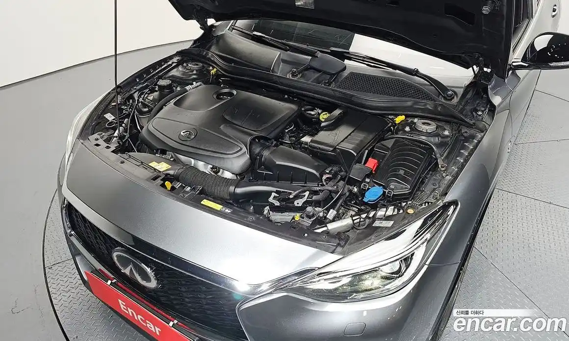 Infiniti Q30 2017 2.0 гидро в Москве № 897320, фото 6