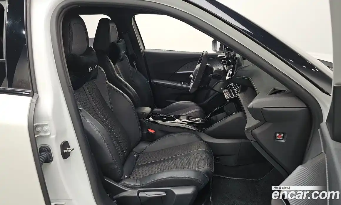 Peugeot 2008 2023 0.1 гидро в Москве № 897381, фото 11