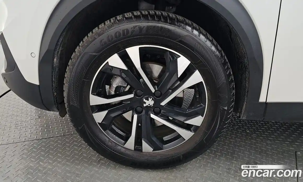 Peugeot 2008 2023 0.1 гидро в Москве № 897381, фото 5