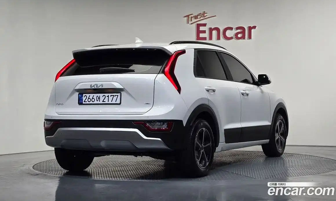 Kia Niro 2025 1.6 Автомат в Москве № 972017, фото 2