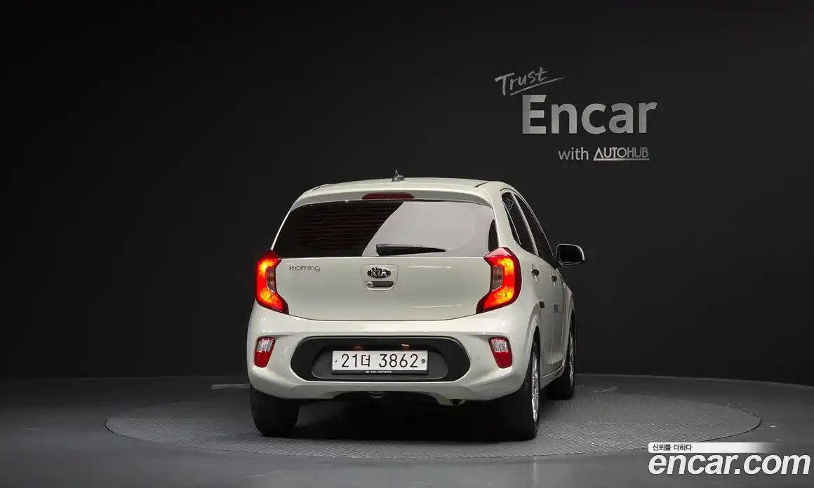 Kia Morning 2019 1.0 Автомат в Москве № 972029, фото 4