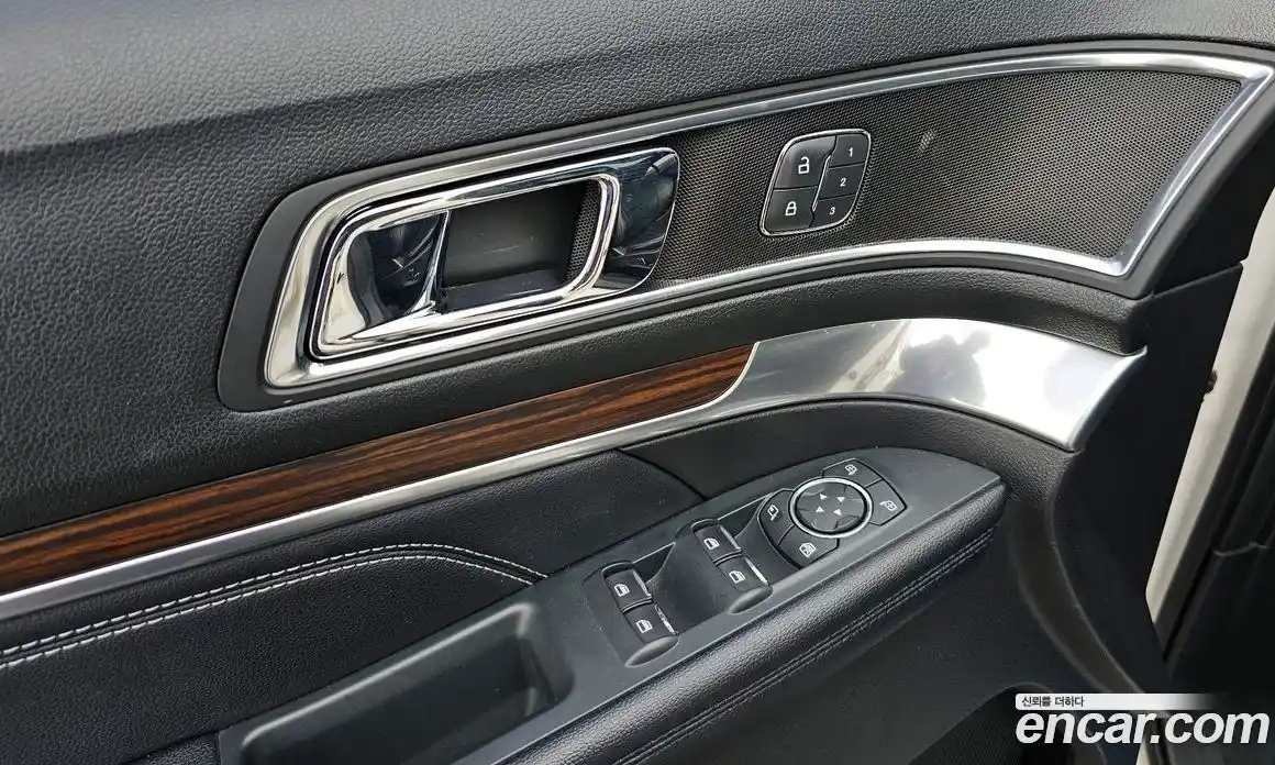 Ford Explorer 2018 2.3 гидро в Москве № 976270, фото 12