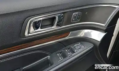 Ford Explorer 2018 2.3 гидро в Москве № 976270, миниатюра 12