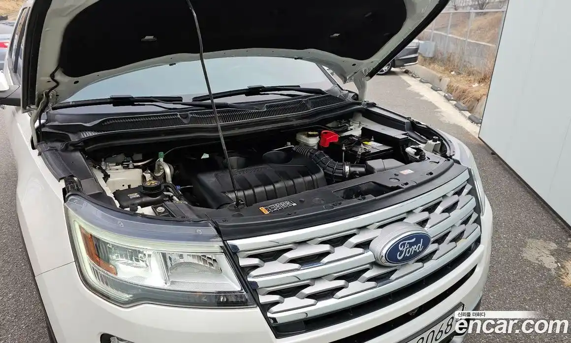 Ford Explorer 2018 2.3 гидро в Москве № 976270, фото 6