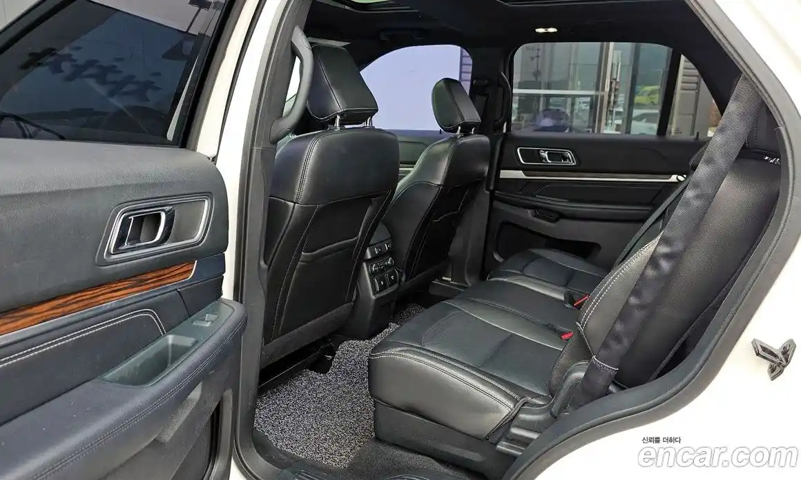 Ford Explorer 2018 2.3 гидро в Москве № 976270, фото 10