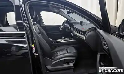 Audi Q7 2019 2.0 Автомат в Москве № 1008026, миниатюра 11