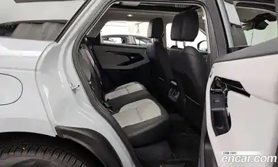 Land Rover Range-Rover Evoque 2024 2.0 гидро в Москве № 1012471, миниатюра 11