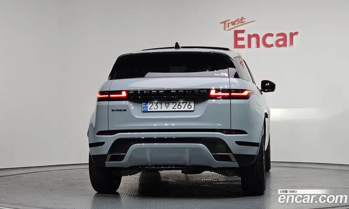 Land Rover Range-Rover Evoque 2024 2.0 гидро в Москве № 1012471, фото 3