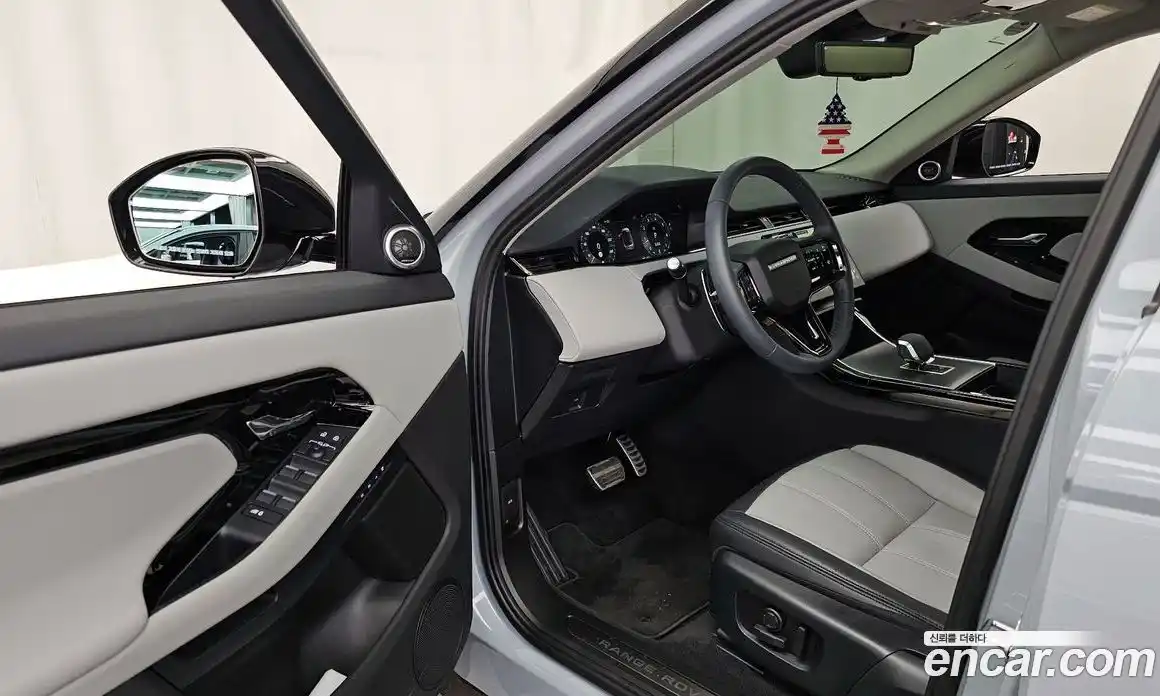 Land Rover Range-Rover Evoque 2024 2.0 гидро в Москве № 1012471, фото 9