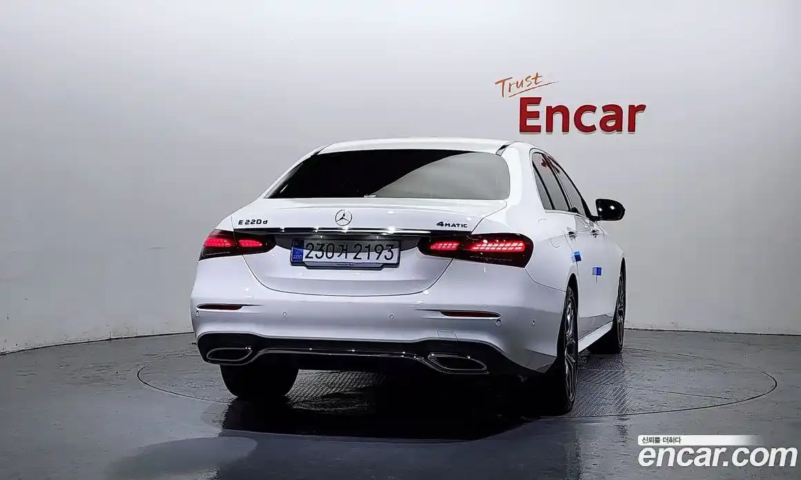 Mercedes-Benz E-Class 2023 1.9 гидро в Москве № 139810, фото 4