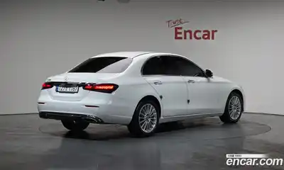 Mercedes-Benz E-Class 2022 2.0 гидро в Москве № 141972, миниатюра 2
